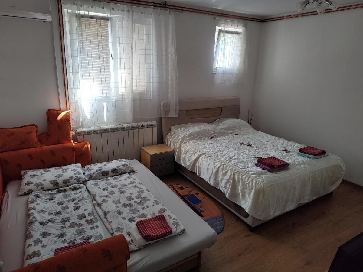 Apartman Anastasija Surčin Exterior foto